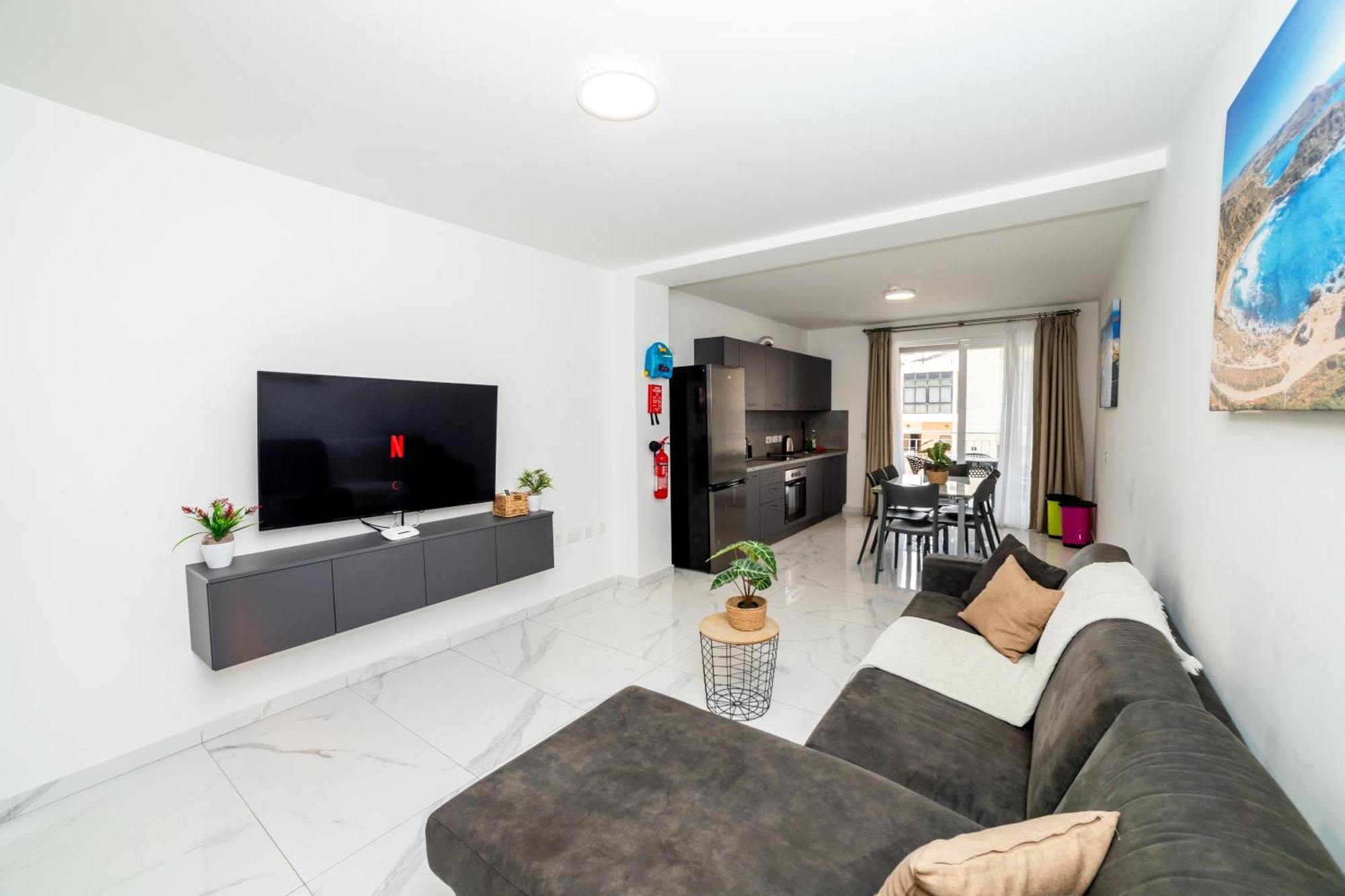 New 3 Bedroom Apartment A1 Сент-Полс-Бей Экстерьер фото