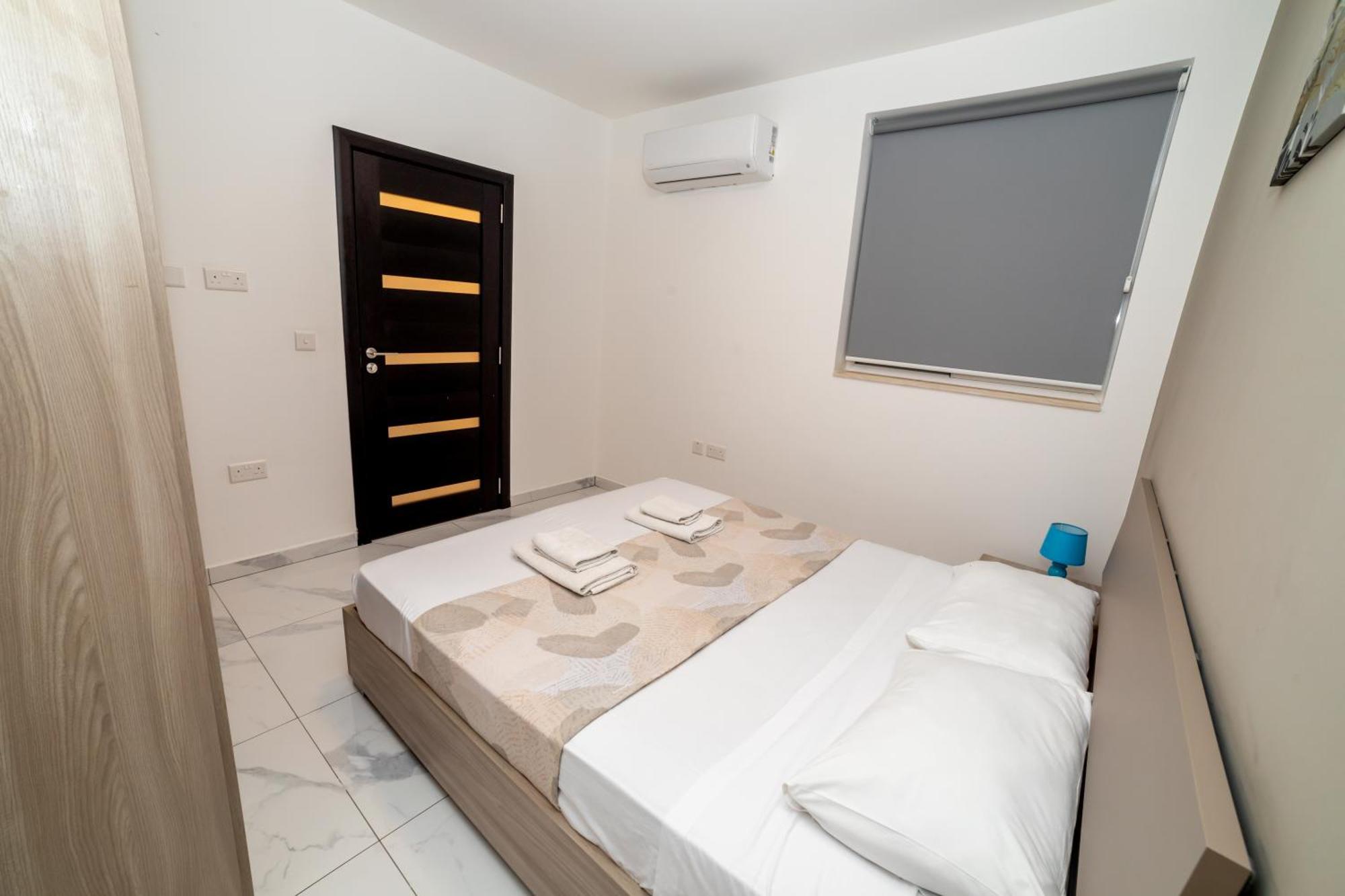 New 3 Bedroom Apartment A1 Сент-Полс-Бей Экстерьер фото